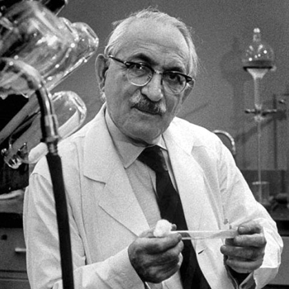 Selman Waksman in a lab.