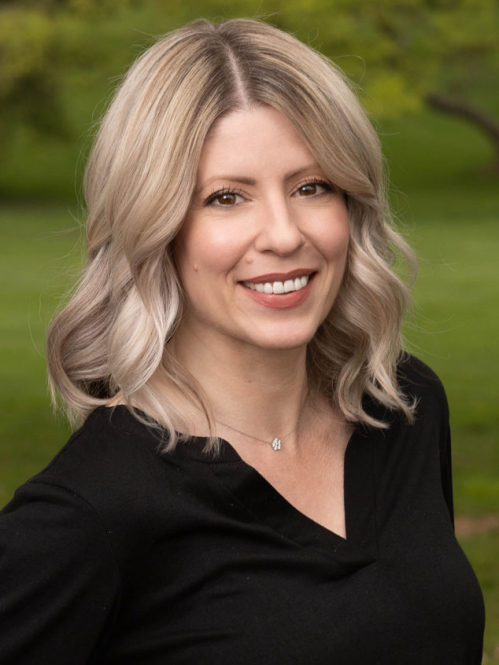 Kristen Lester headshot.