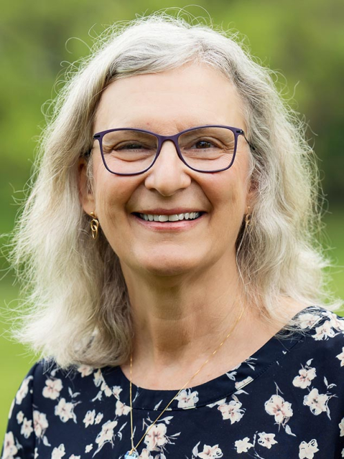 Carol Andrew headshot.
