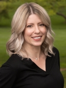 Kristen Lester headshot.